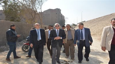 بتكلفة 9 مليون جنيه محافظ الجيزة: رصف طريق الخدمة الموازي لحرم الدائري ببولاق الدكرور