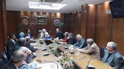 محافظ السويس يلتقى ممثلي ورؤساء عددا من الجمعيات الأهلية بالمحافظة