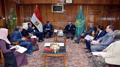 مرزوق يجتمع مع شركةMOT للاستثمار والمشروعات لبحث تعزيز  الإستثمارية بين المحافظة والهيئة القومية للسكك الحديدية