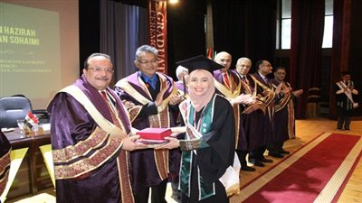 رئيس جامعة طنطا يشهد تخريج الدفعة السابعة من الطلاب الماليزيين بـ 