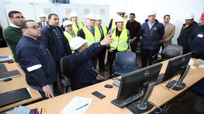 وزيرة البيئة تتفقد تنفيذ مشروع محطة المعالجة المتكامل لمياه الصرف الصناعى في مصنع أبو قير بالأسكندرية