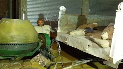 مصادرة خلاطة خرسانية وإيقاف أعمال بناء مخالف بالبساتين