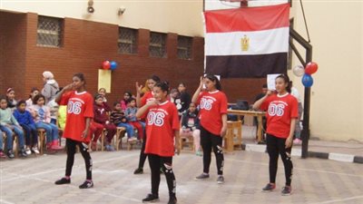 فتيات العجوزة تحتفل بـ 20 متفوقة دراسياً