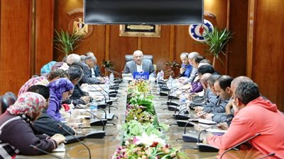 إستكمال دراسة منظومة الجمع المنزلي للقمامة بالسويس