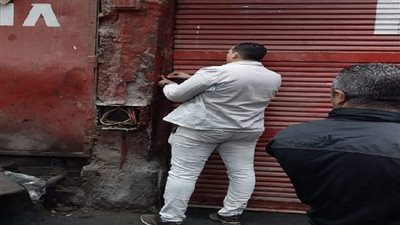 غلق وتشميع محلات مخالفة بصقر قريش بالمعادى الجديدة