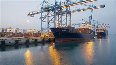 اغلاق مينائى السويس والزيتيات لسوء الاحوال الجوية