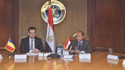 مباحثات مكثفة لوزير التجارة والصناعة ونظيره الروماني لتعزيز أطر التعاون الاقتصادي المشترك