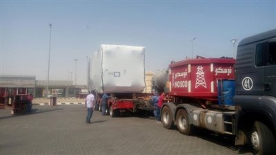 تداول 466 شاحنة بضائع و36 سيارة بموانىء البحر الاحمر