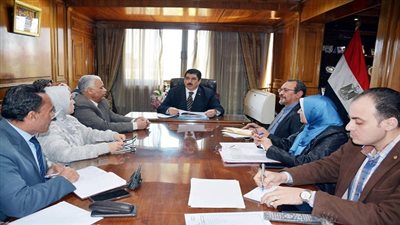 مرزوق يبحث استغلال اراضي بمدينة بنها كإستثمار عقاري لتنمية موارد المحافظة