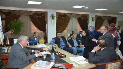 «فودة» يلتقي بـ٣٠ مواطنا لحل مشكلاتهم خلال اللقاء الأسبوعي