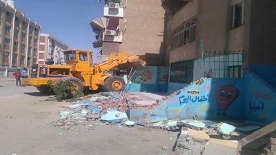 المعارك مستمرة فى السويس.. إزالة تعديات الاهالى على املاك الدولة بمساكن شل