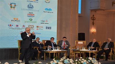 شوقي: الحكومة تهدف لتطوير شامل في التعليم في ضوء رؤيتها التي تتضمن إتاحة التعليم والتدريب للجميع 