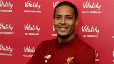 الهولندى ديك نجم فبراير فى الدورى الانجليزى 