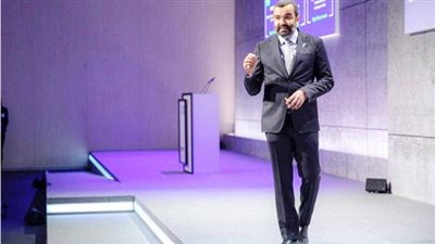 وزير الاتصالات السعودي: 40 % من المواد الأولية لصناعة الأجهزة الذكية في العالم صنعت بالمملكة