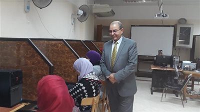 انطلاق الاختبارات الإلكترونية للمعلمين المتقدمين في مسابقة العقود المؤقتة بالمحافظات