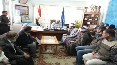 وكيل أوقاف السويس يعقد اجتماعا لمناقشة مشاكل الموظفين 