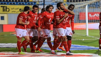 أزمات في الأهلي قبل لقاء القمة