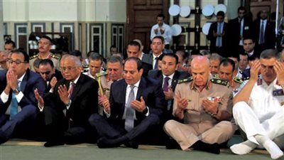 السيسي يؤدي صلاة الجمعة في مسجد المشير طنطاوي