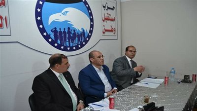 الفلاحين بمستقبل وطن بالسويس تجتمع لمناقشة المشكلات التى تواجههم 