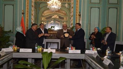 بروتوكول تعاون بين محافظة القاھرة وجامعة عین شمس لربط التدریب المھني والفني بالمشروعات القومیة