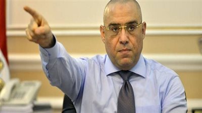 وزير الإسكان يطلق التيار الكهربائي بأحد الموزعات لتغذية الكورنيش والمنطقة الترفيهية بالعلمين الجديدة