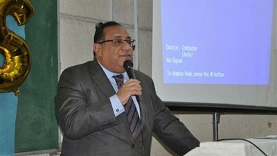 مناقشة دور الخدمة الإجتماعية في إعادة بناء الشخصية المصرية بجامعة حلوان