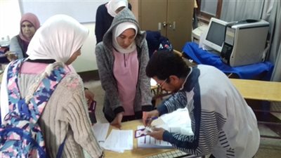 بدء تسليم الشريحة الخاصة بخط الطالب بالمدارس