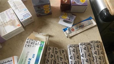 مصادرة 14 ألف قرص أدوية ومنشطات مجهولة المصدر داخل صيدلية في المعصرة