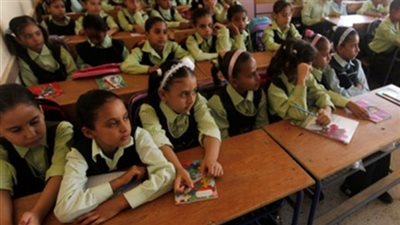 الحكومة تكشف حقيقة توزيع بسكويت منتهي الصلاحية على تلاميذ المدارس