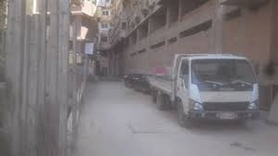 رفع 4 سيارات متهالكة من منطقة المعادى الجديدة