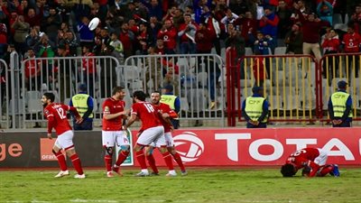 شاهد| ما لم تراه في مباراة الأهلي والساورة: 