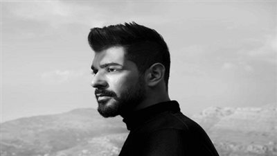 أدم يحتفل يطرح