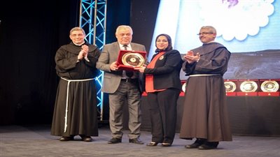 المركز الكاثوليكي للسينما يكرم وزيرة الهجرة في يوم العطاء