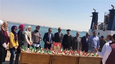 بالصور.. قطاع موانئ السويس يكرم الامهات المثاليات تقديرا لدورهن فى بناء المجتمع