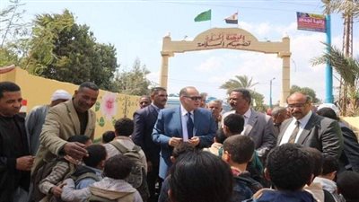 بالصور.. محافظ الفيوم يتفقد ويفتتح عدداً من المشروعات بمركز سنورس