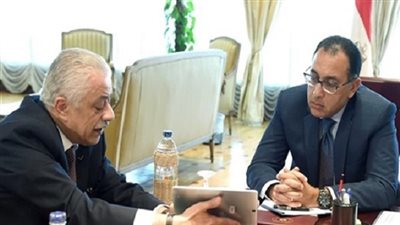 مدبولي يتابع أزمة فشل الامتحانات بالتابلت مع وزيري التعليم والاتصالات