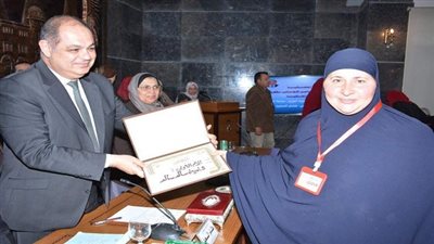 بالأسماء.. محافظ الغربية يكرم عدد من الأمهات المثاليات بالمحافظة