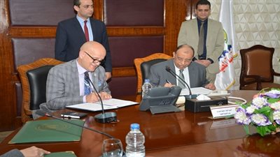 وزير التنمية المحلية برتوكول تعاون مع صندوق الأمم المتحدة للسكان