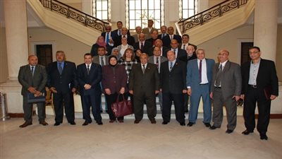 وزير الزراعة يكلف الخدمات البيطرية بسرعة انجار خطة التطوير 