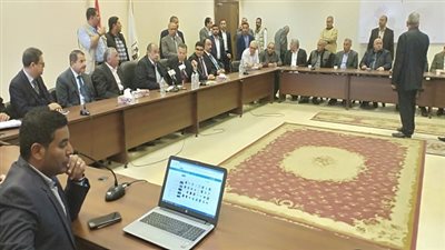 وزير الزراعة ومحافظ بني سويف يتفقدان عدد من المشروعات الزراعية والبحثية بالمحافظة