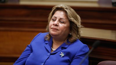 برلمانية تزور مدرسة العجوزة ضمن حملة أنت أقوى من المخدرات