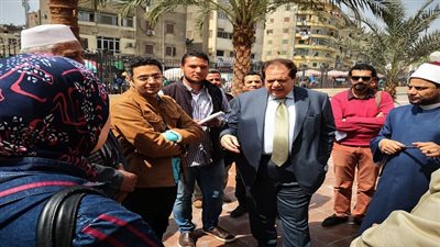 بالصور.. أبوالعينين يتفقد أعمال تجديد الساحة الرئيسية لمسجد السيدة زينب