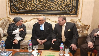 حسن راتب باحتفالية 