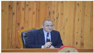 مدير تعليم القاهرة يعلن عن تحفيز مديري العموم ووكلاء الادارات التعليمية المتميزين بالانجازات الشهرية