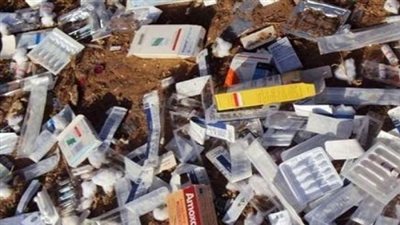 حقيقة إلقاء نفايات طبية خطرة خاصة بفحوصات فيروس سي بشوارع الجيزة