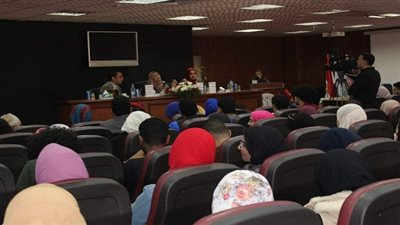 ندوة التثقيف القانونى والدستورى بكلية الآداب جامعة المنصورة