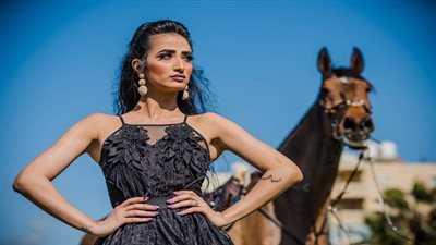 بالصور.. مي الجهمي في جلسة تصوير جذابة مع 