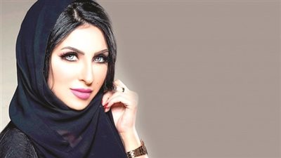 فنانة خليجية تخلعُ الحجاب بعد مرور 10 سنوات