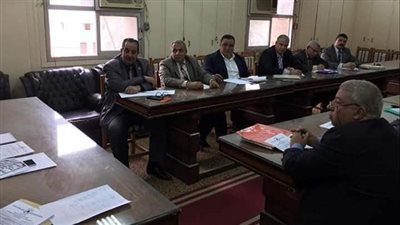 التربية والتعليم أجتماع مع مديرى الإدارات التعليمية للوقوف على مدى استعدادات المدارس للاستفتاءات الدستورية 