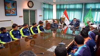 مرزوق يكرم فريق الاصلاح الزراعي الرياضي لحصوله على المركز الاول في دوري مراكز شباب القليوبية  